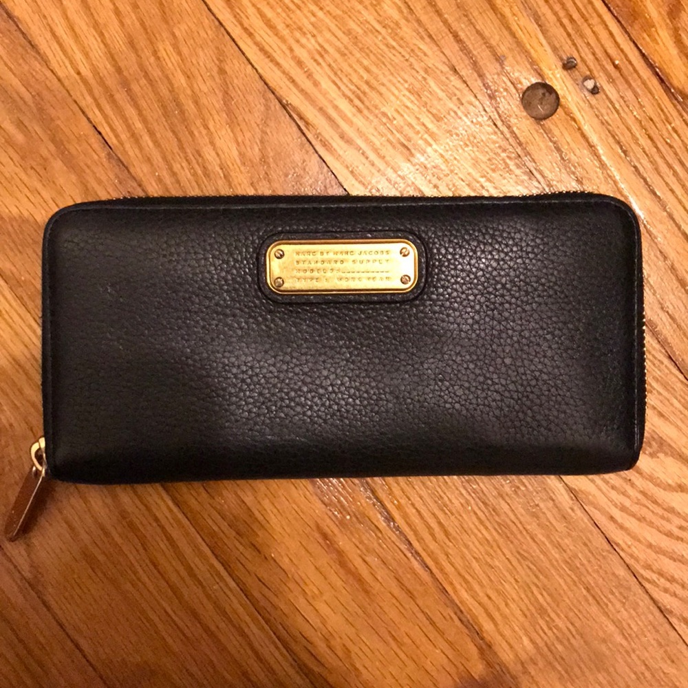 Marc Jacobs wallet